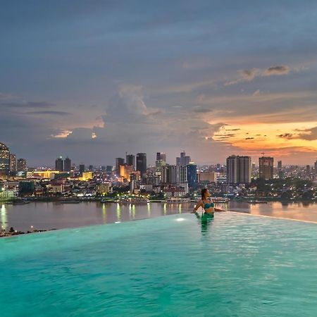 The Peninsula Phnom Penh Hotel Exterior photo